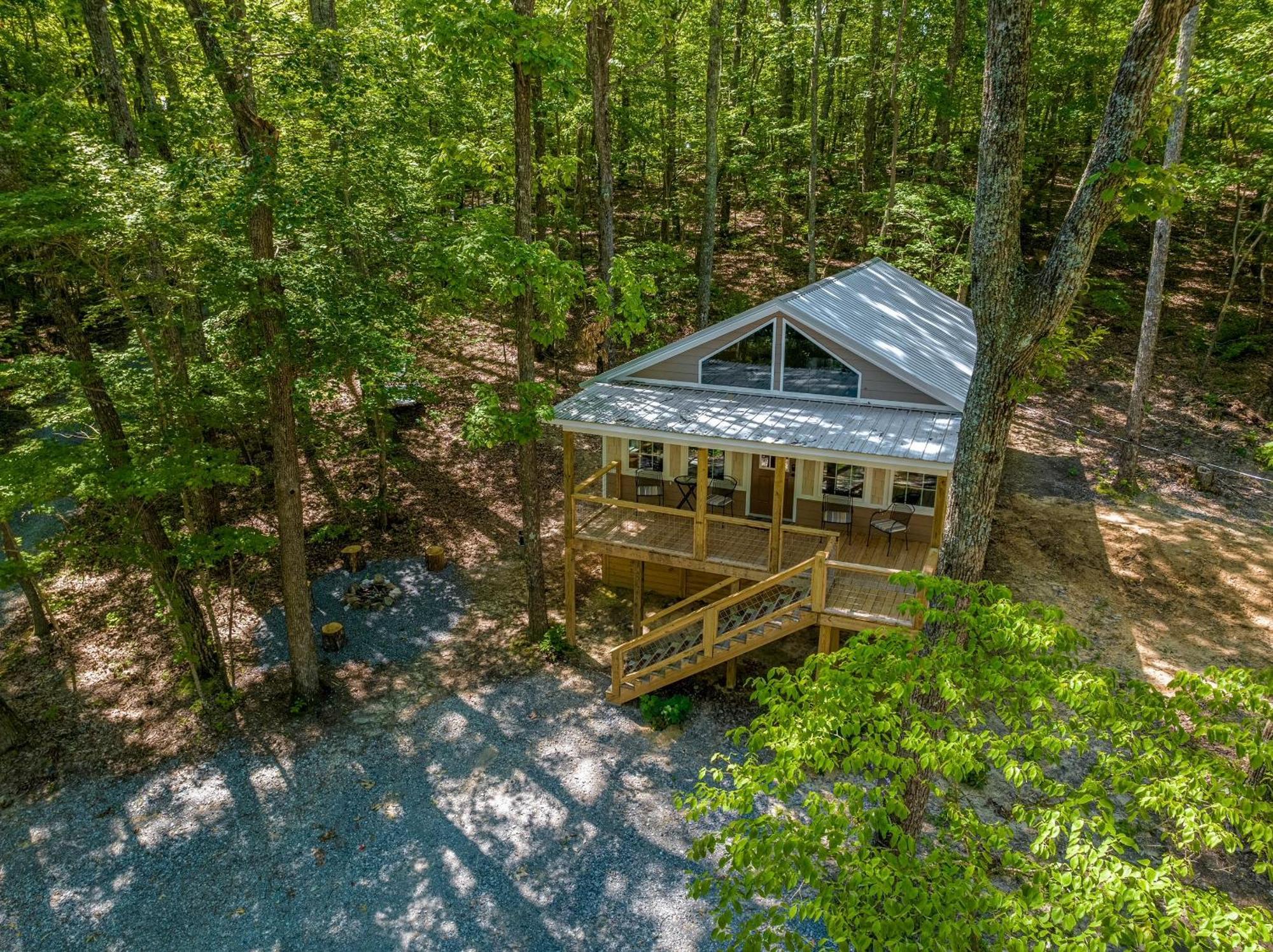Coyote Cabin At Woodland Retreat At Desoto Beside Desoto State Park Fort Payne Exterior photo