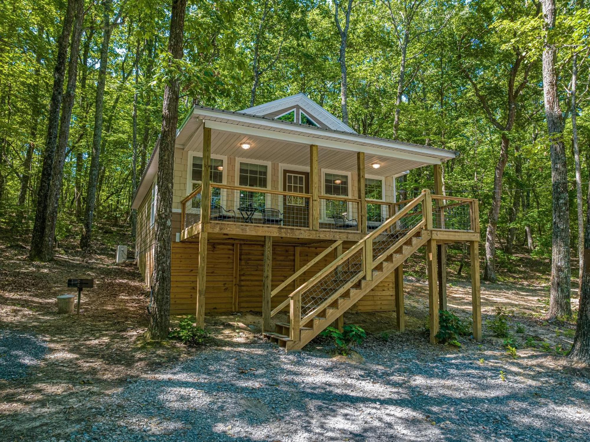 Coyote Cabin At Woodland Retreat At Desoto Beside Desoto State Park Fort Payne Exterior photo